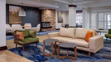 fi-agsfs-lobby-11022_Wide-Hor